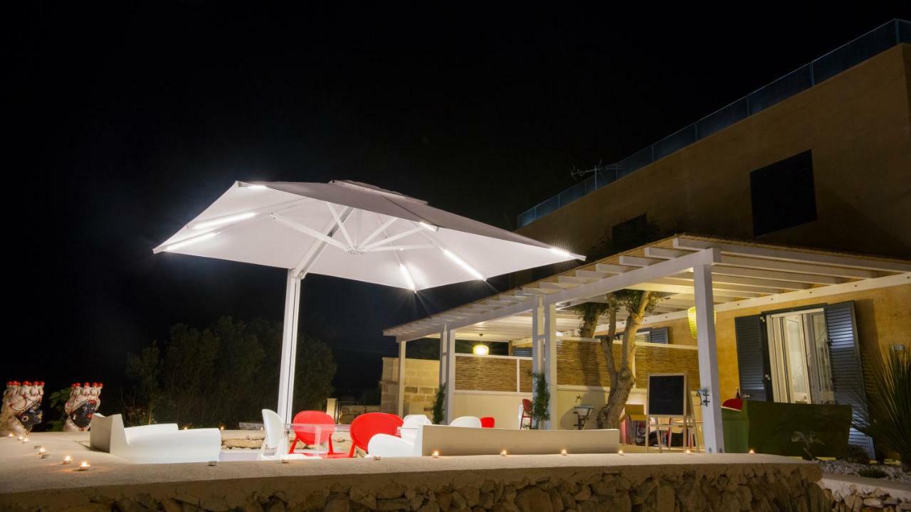 Le Suites Del Carrubo Φαβινιάνα Εξωτερικό φωτογραφία