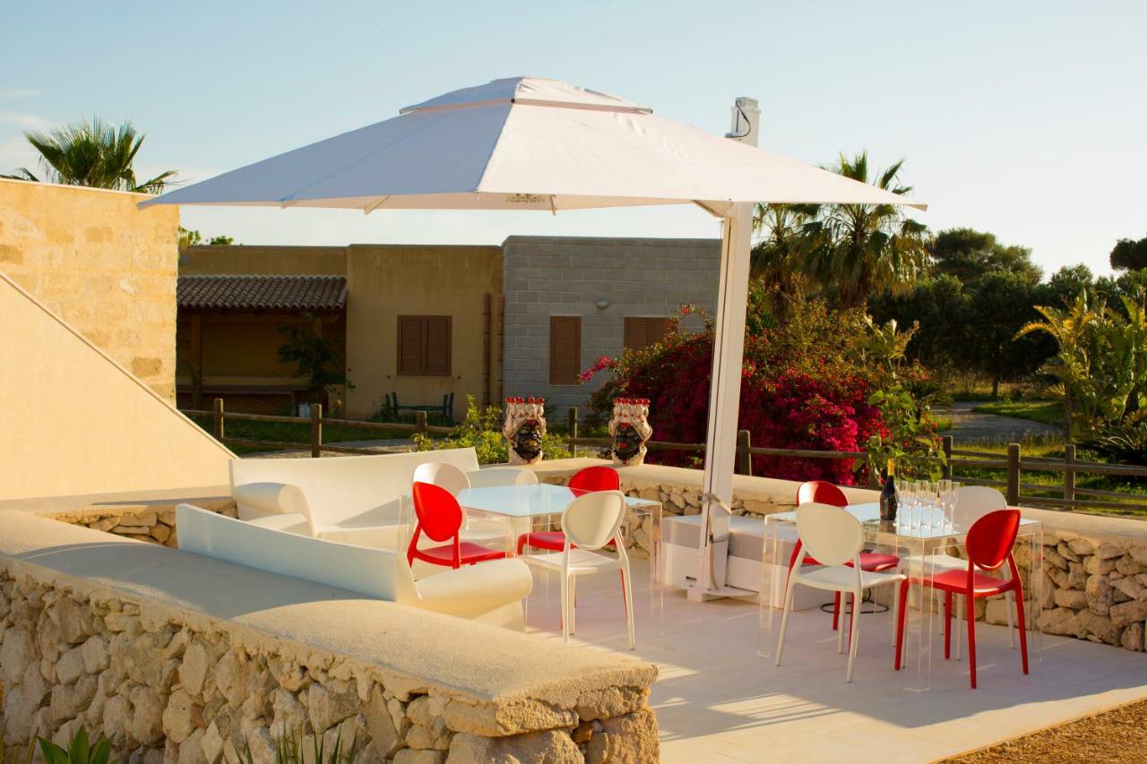 Le Suites Del Carrubo Φαβινιάνα Εξωτερικό φωτογραφία