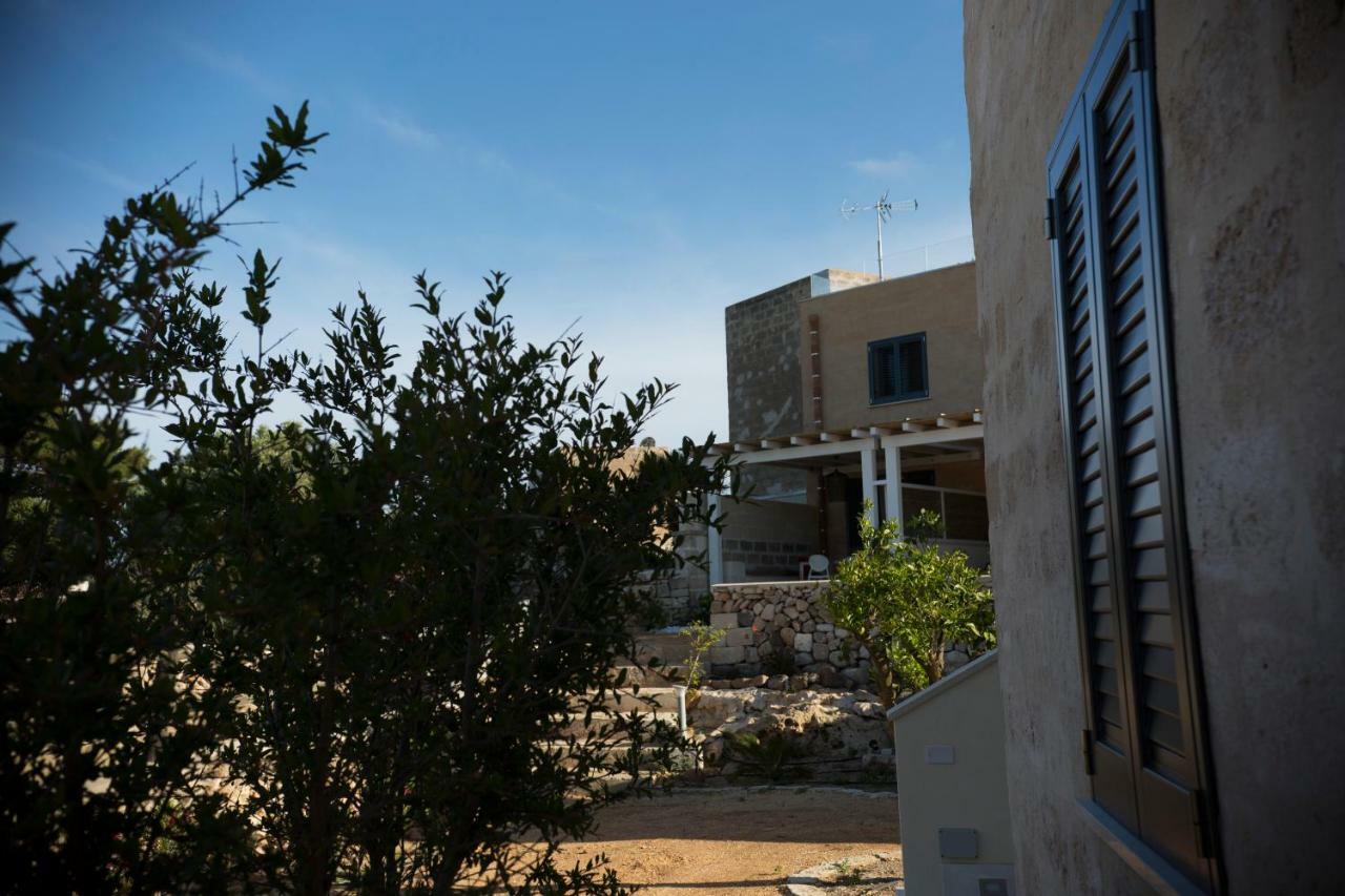 Le Suites Del Carrubo Φαβινιάνα Εξωτερικό φωτογραφία